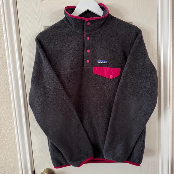 Patagonia Synchilla Snap-T Fleece Pullover – Black & Hot Pink Trim - Picture 1 of 7